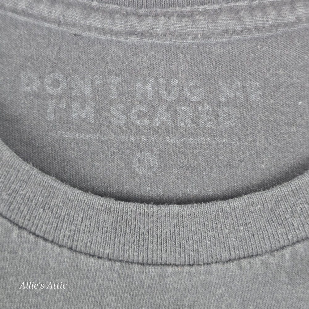 Don't Hug Me I'm Scared T-Shirt Black Funny Monster Limited Edition Spencer's XL - Picture 6 of 7